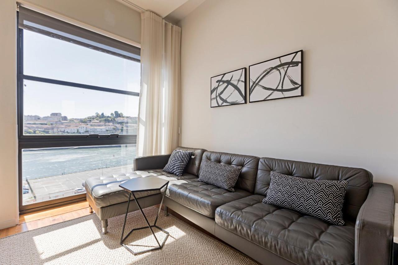 Luxurious Townhome With River View By Lovelystay Ferienhaus