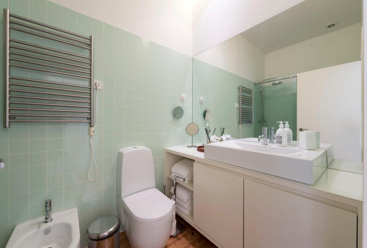 Luxurious Townhome With River View By Lovelystay * Oporto